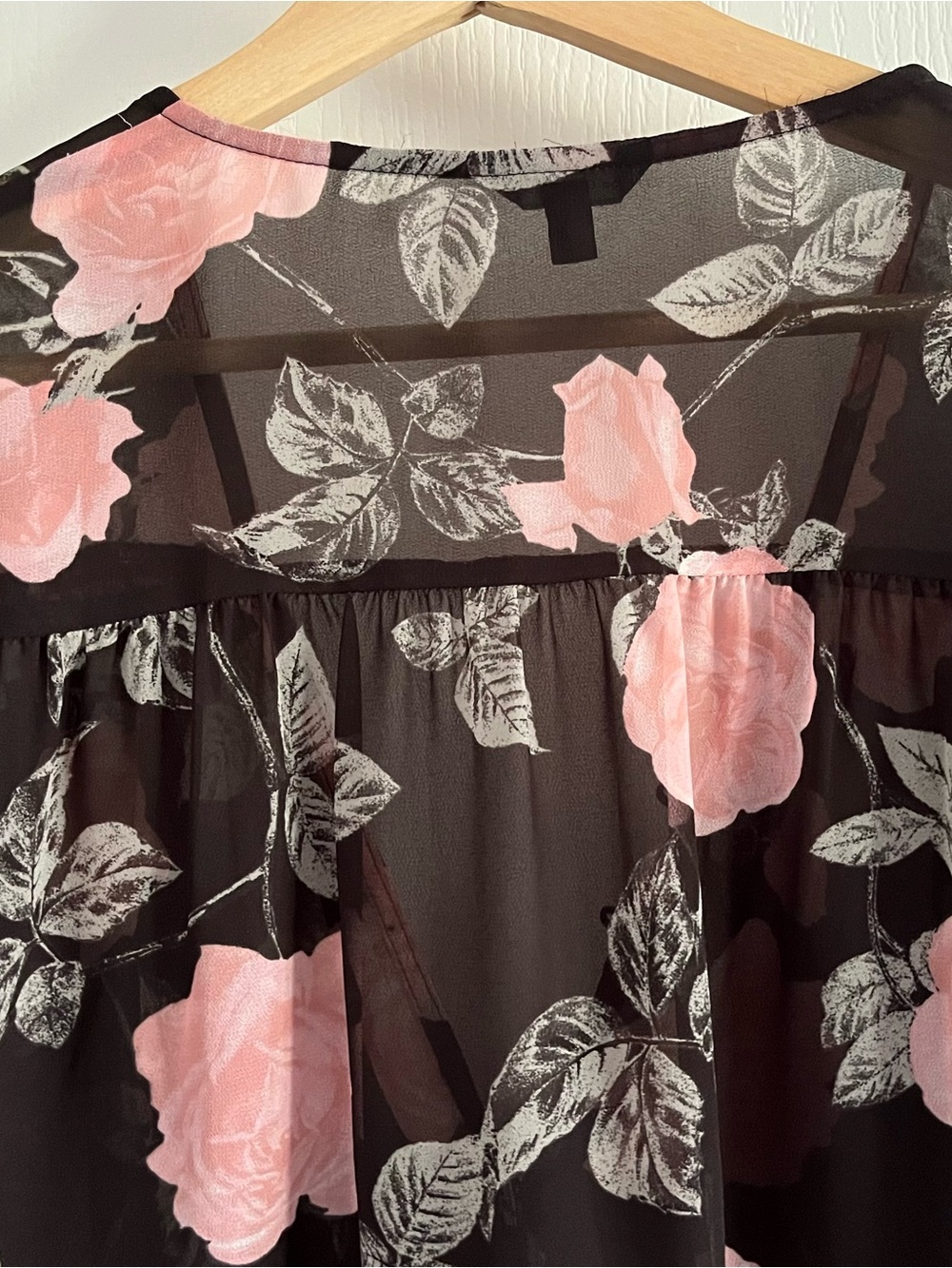Guess Black Sheer Blouse with Pink Floral Print XS - Picture 11 of 13